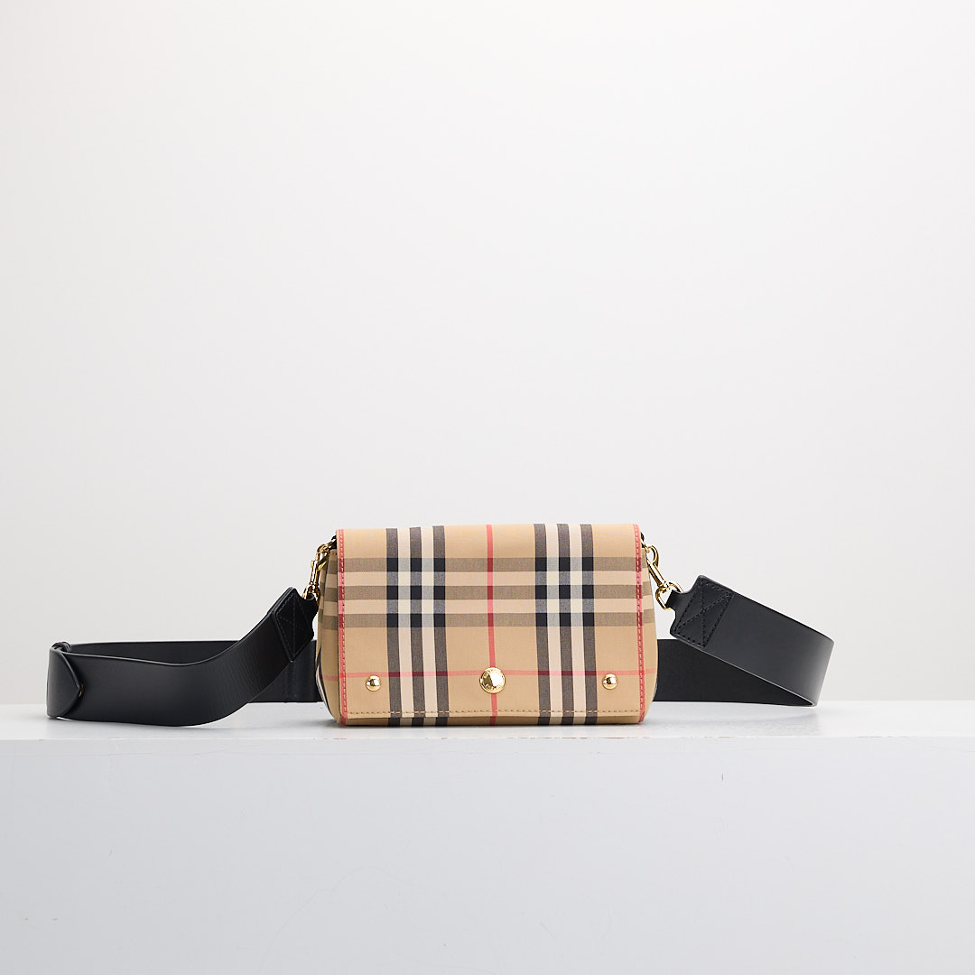 二手Burberry note 格紋斜背包