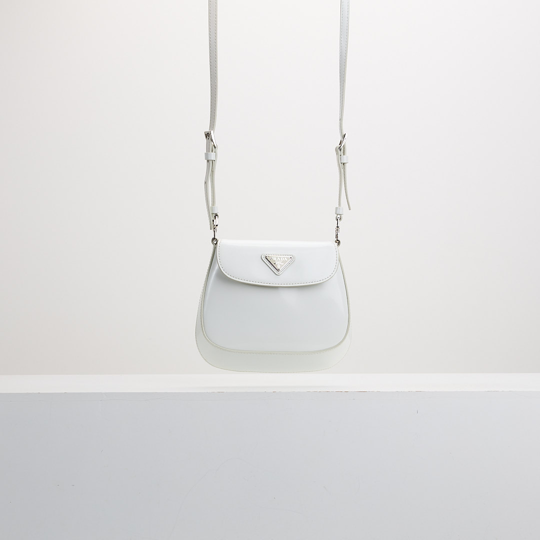 二手Prada cleo mini 白色/亮面牛皮