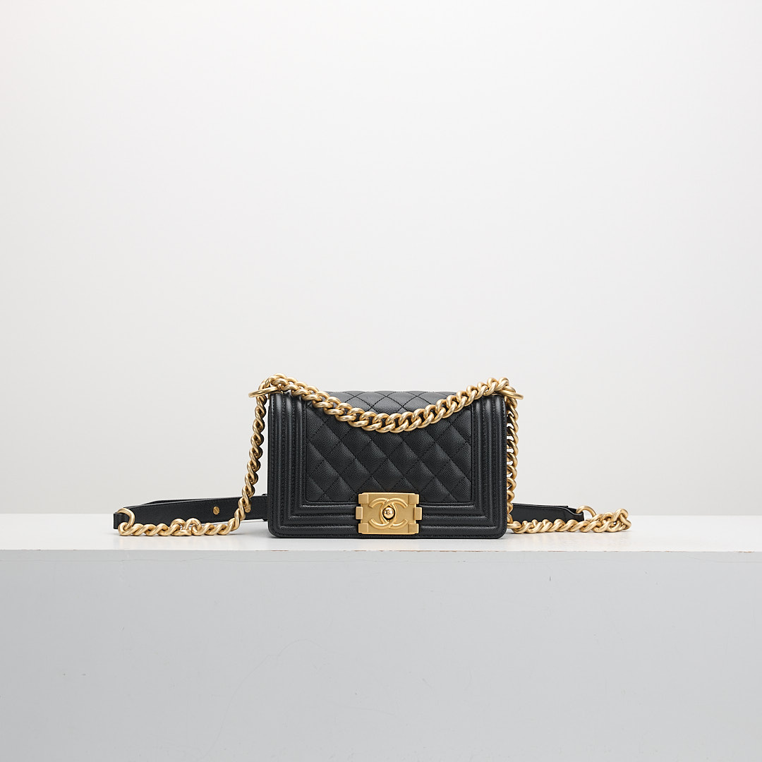 二手 Chanel Boy20黑金牛