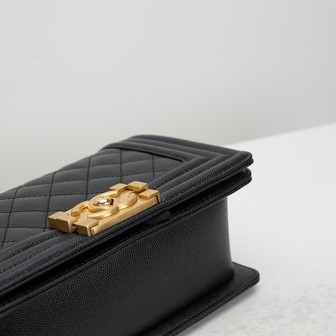 二手 Chanel Boy20黑金牛:圖片 6