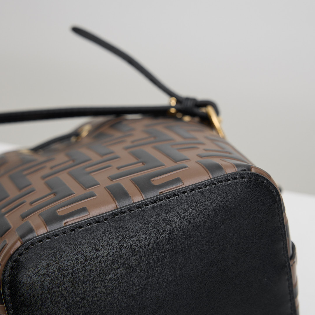 二手 Fendi mini老花水桶包:圖片 9