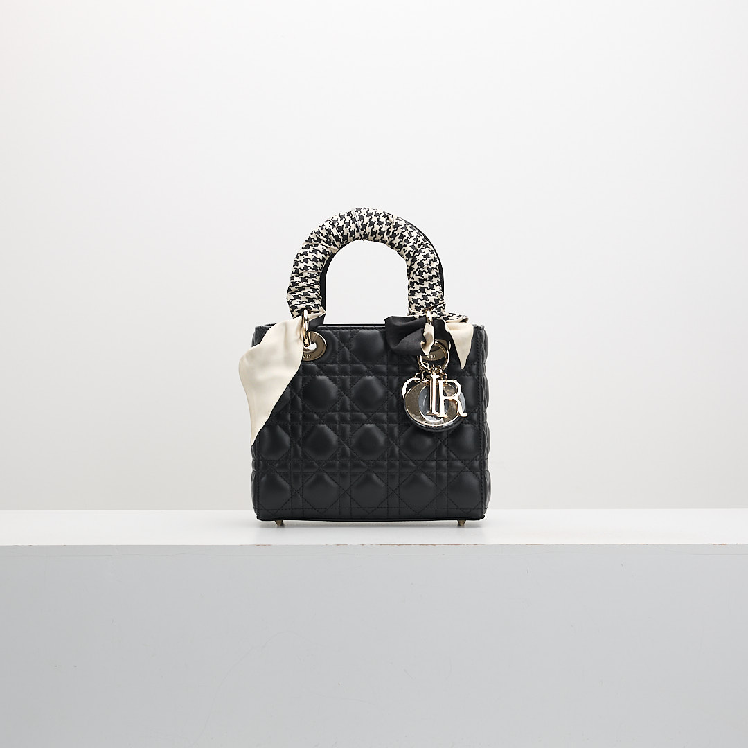二手 DIOR Lady Dior 黑金四格黛妃包 贈 Dior絲巾