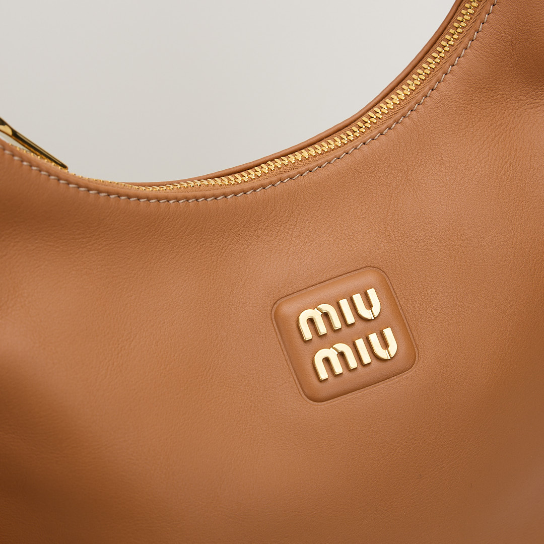 Miu Miu Hobo 腋下肩背包 乾邑色 晶片款:圖片 6